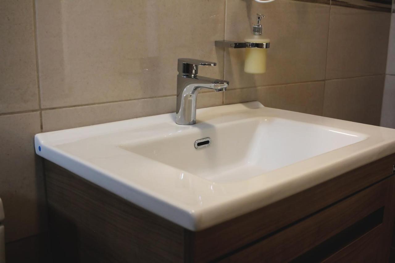 Ecco Superior Apartment โนวีปาซาร์ ภายนอก รูปภาพ