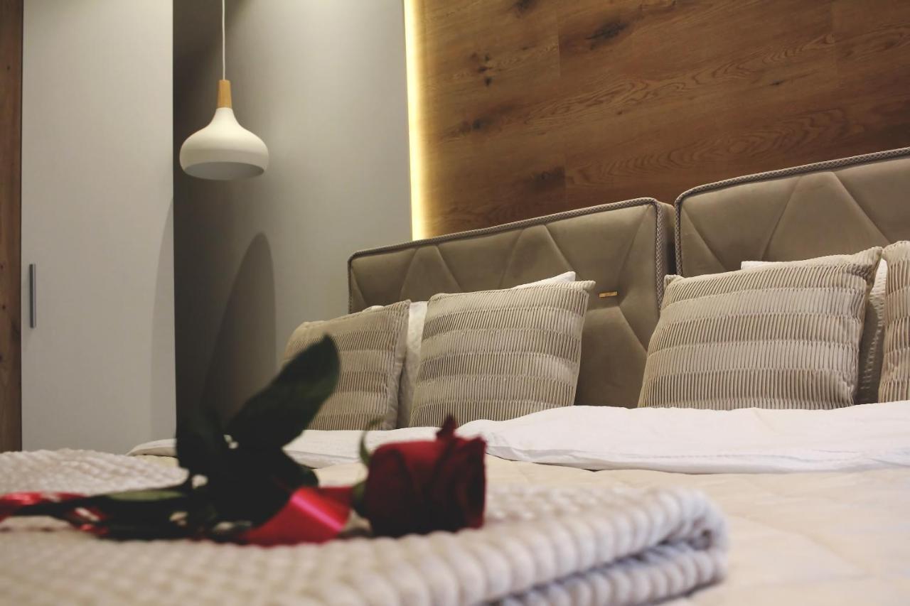 Ecco Superior Apartment โนวีปาซาร์ ภายนอก รูปภาพ