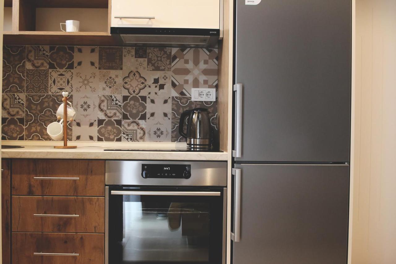 Ecco Superior Apartment โนวีปาซาร์ ภายนอก รูปภาพ